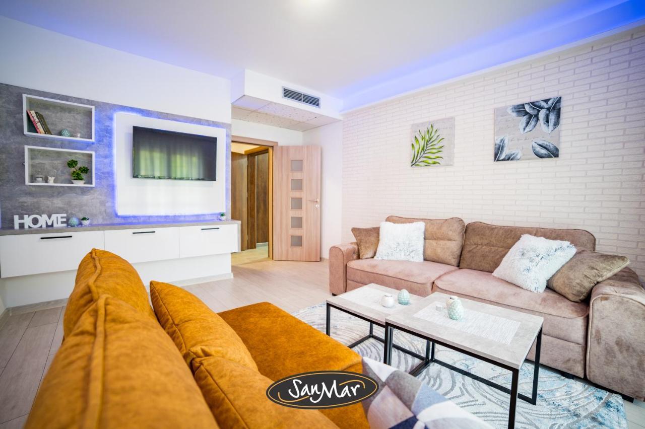 San-mar Apartment *